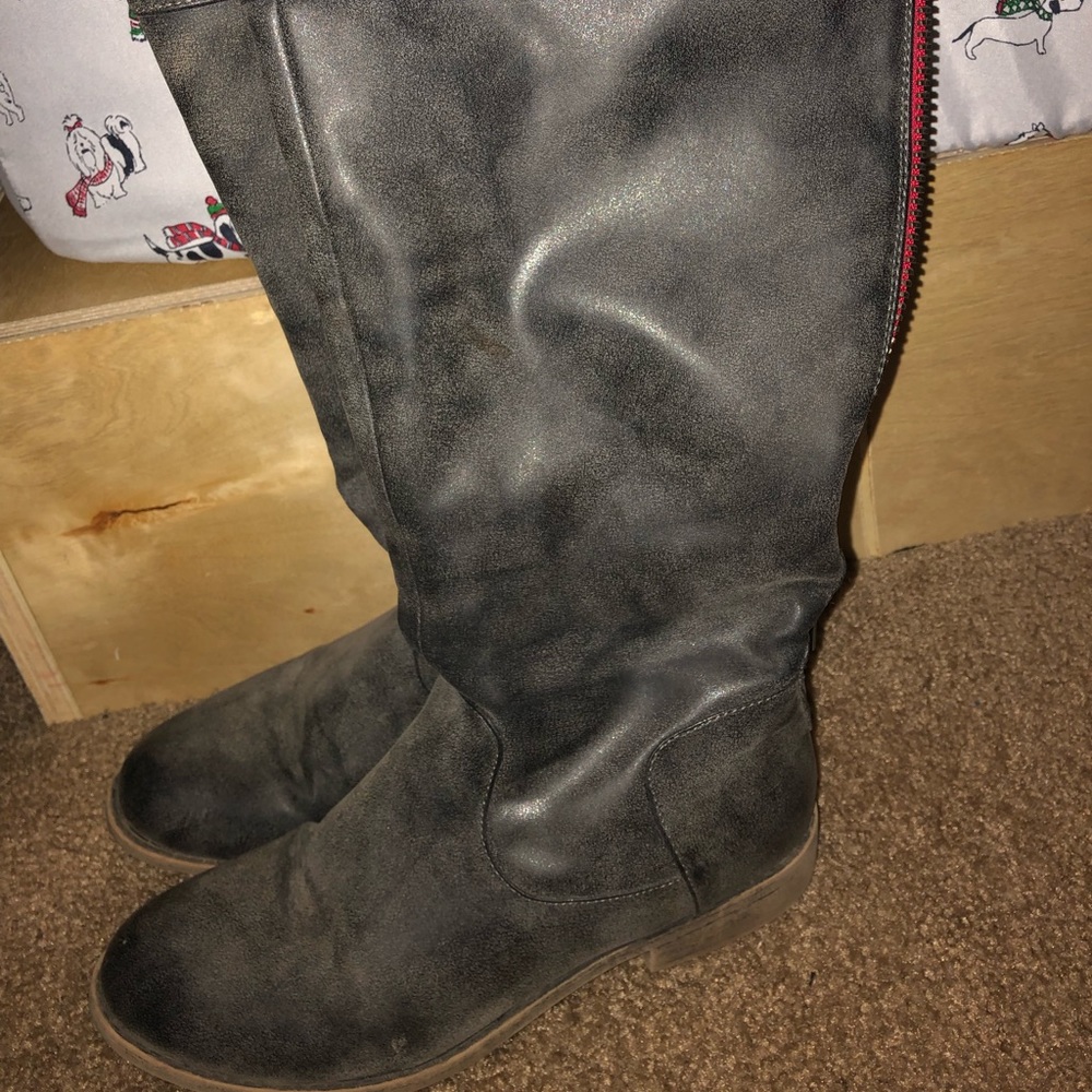 Grey zip up boots